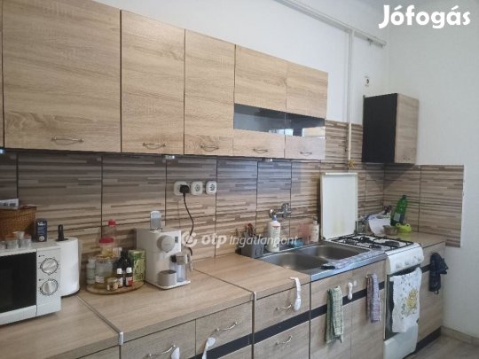 87 nm-es ház eladó Vecsés