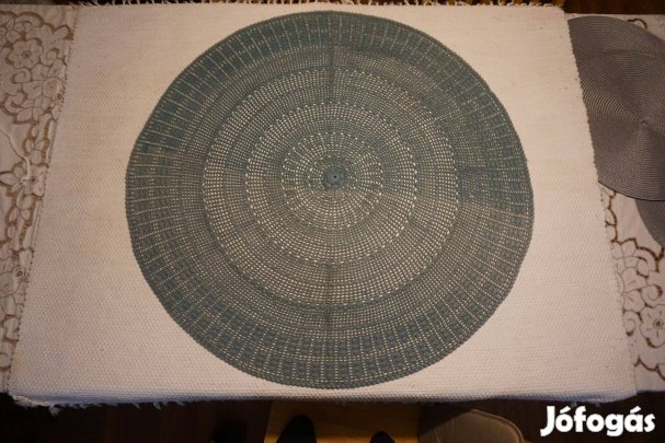 88 cm. átmérőjű szürke, riselt szép hibátlan kerek terítő eladó