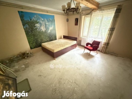 88 nm-es ház eladó Jászkarajenő