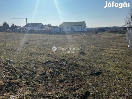 894 nm-es telek eladó Sárszentmihály