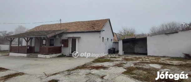 89 nm-es ház eladó Győr