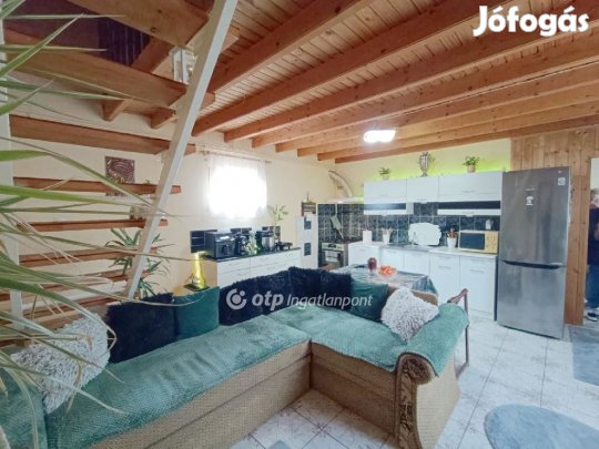 89 nm-es ház eladó Szigethalom