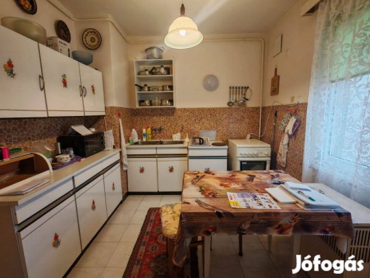 89nm-es 3 szobás lakás garázzsal az Arkád mellett