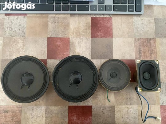 8 - 10cm Hangszórók egyben - 4 darab