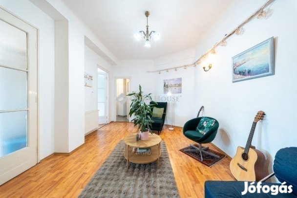 8. ker., Metróközeli, világos, jól alakítható lakás