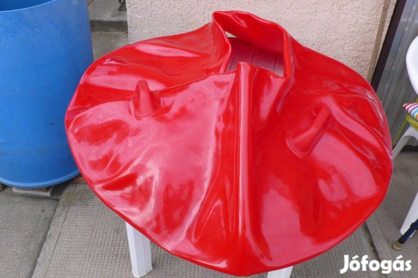 8-as formájú úszógumi eladó