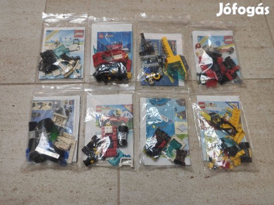 8 db LEGO Citykészlet 7 db figurával: Autó, Quad, Helikopter, Markoló