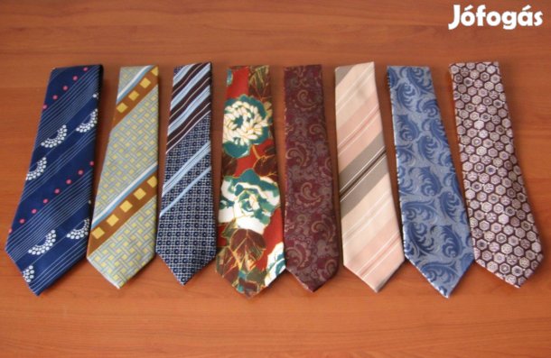8 db kiváló minőségű nyakkendő