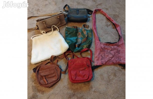 8 db különböző női táska