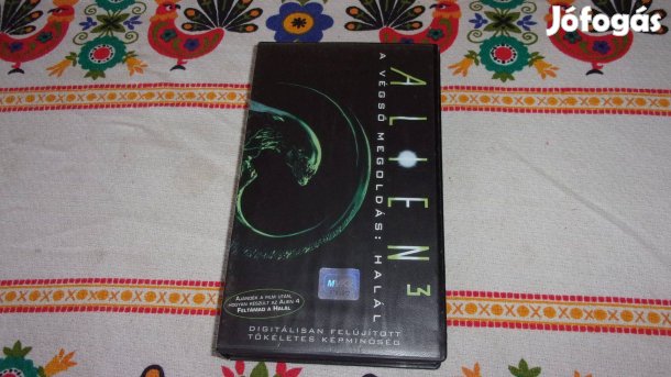 8 db műsoros VHS kazetta