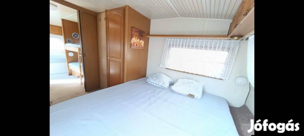 8 méteres 6 személyes Német minőségi lakókocsi kifogástalan állapotú 