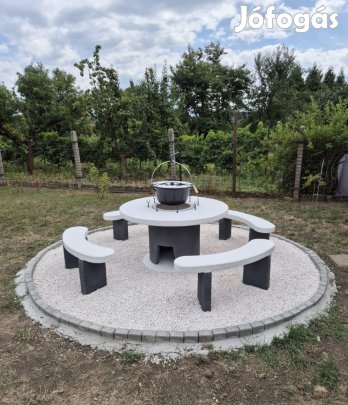 8 személyes szalonnasütő garnitúra 