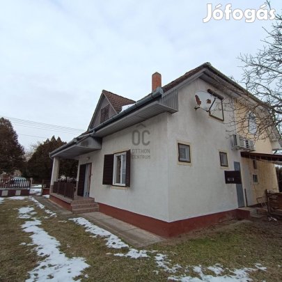 90 nm-es ház eladó Balatonfenyves