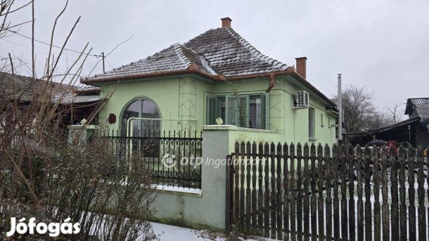 90 nm-es ház eladó Kaba