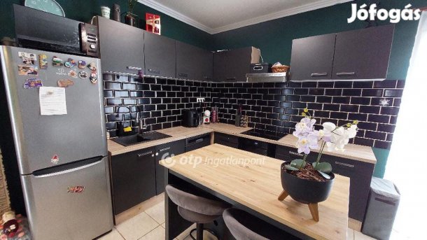 90 nm-es ház eladó Kengyel