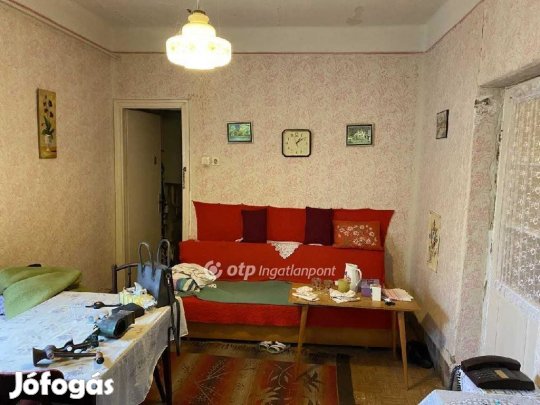 90 nm-es ház eladó Kunszentmárton