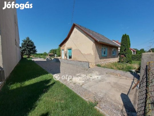 90 nm-es ház eladó Ócsárd