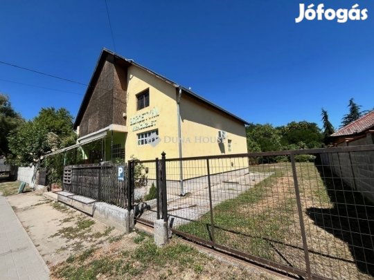 90 nm-es ház eladó Tápiószecső