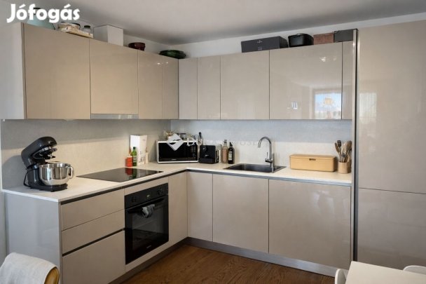 90 nm-es lakás eladó Szeged