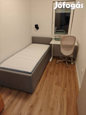 90x200 Beliani ágy matraccal eladó