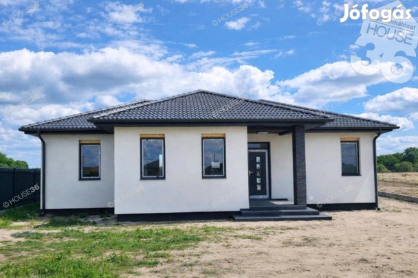 91,8 m-es modern családi ház projekt eladó!