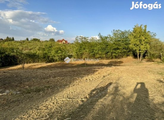 920 nm-es telek eladó Őrbottyán