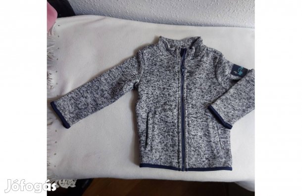 92-es kötött anyagú, elől cipzáras kisfiú pulóver