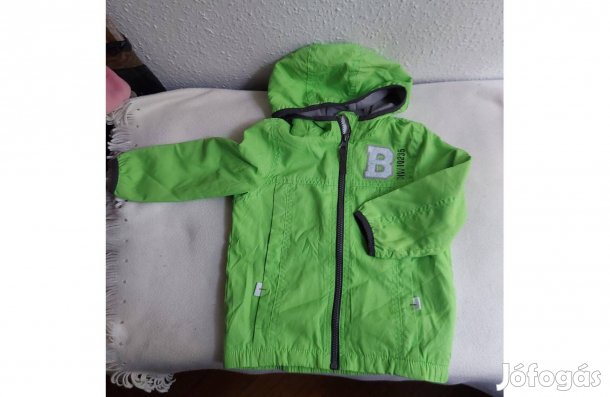 92-es méretű zöld, kapucnis kisfiú dzseki