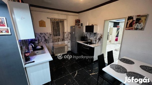 92 nm-es ház eladó Szihalom