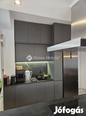 92 nm-es lakás eladó Pécs