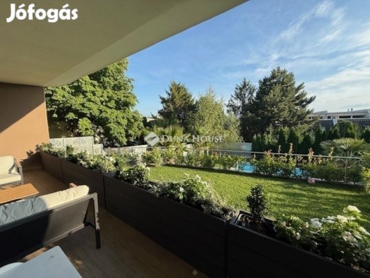 93 nm-es lakás eladó Pécs