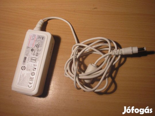 9430 Benq 19V 2.1A 40W 5,5/2mm tápegység adapter töltő LCD LED TV moni