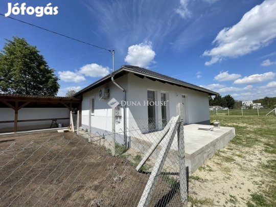 94 nm-es ház eladó Inárcs