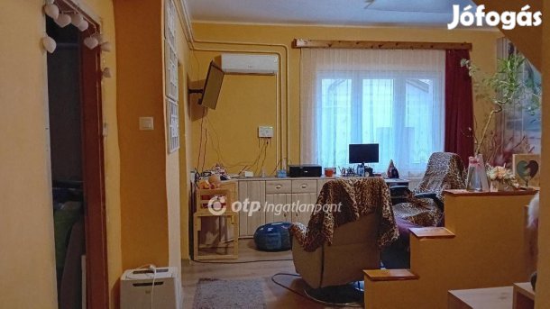 94 nm-es ház eladó Szeged