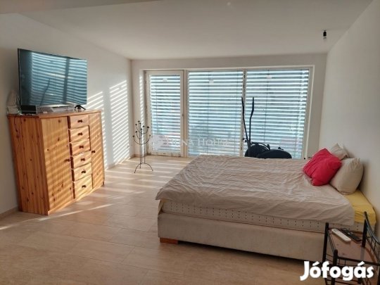 95 nm-es ház eladó Pécs