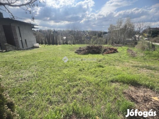 961 nm-es telek eladó Dunaújváros