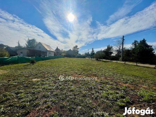962 nm-es telek eladó Debrecen