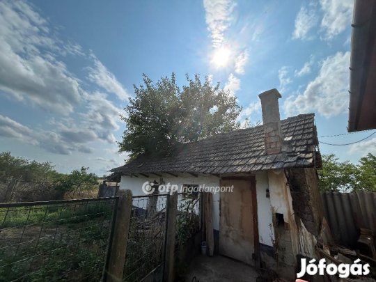 96 nm-es ház eladó Bihartorda