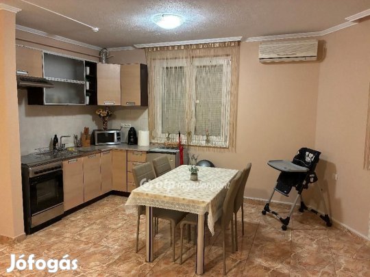 96 nm-es lakás eladó Gyula