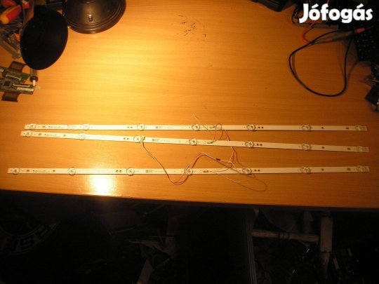 9879 Starlight 40Slta2000F LED háttérfény Jl.D38571330-083BS-M_V01