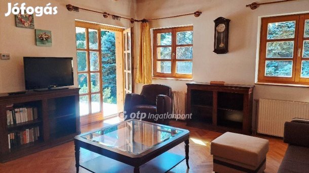 98 nm-es ház eladó Balatonakarattya