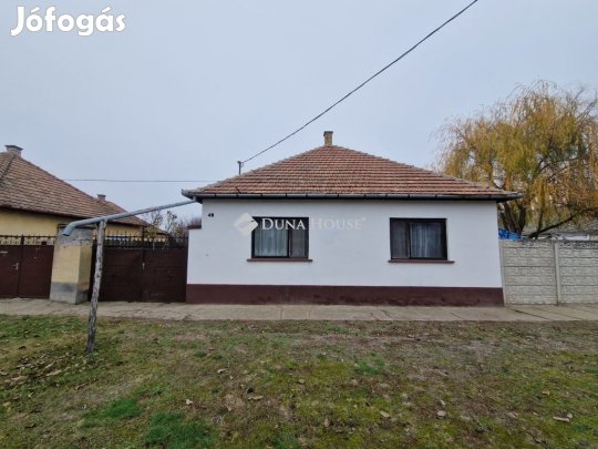 98 nm-es ház eladó Érsekcsanád