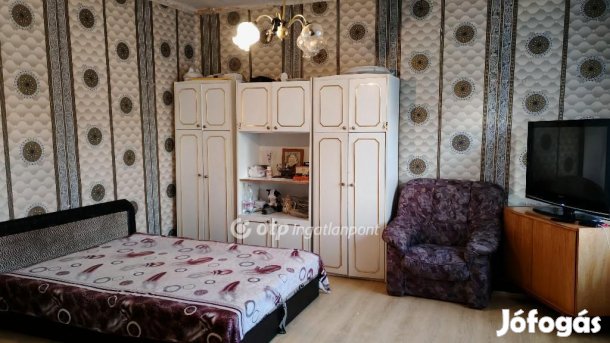 98 nm-es ház eladó Jászfényszaru