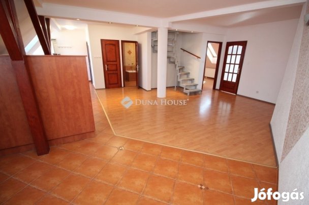 98 nm-es lakás eladó Kecskemét