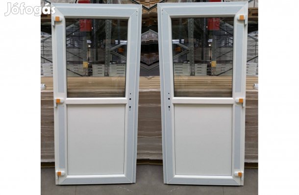98x208 Félig üveges bejárati ajtó Ingyen Szállítva