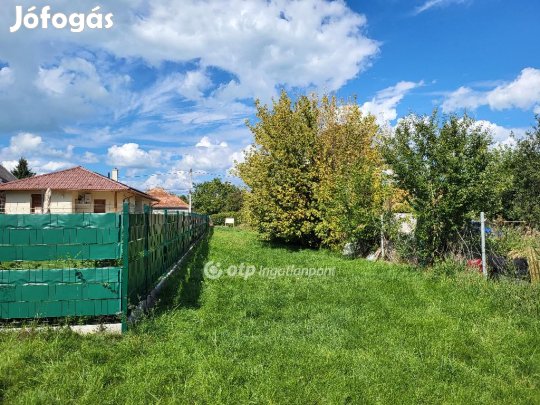 990 nm-es telek eladó Siófok