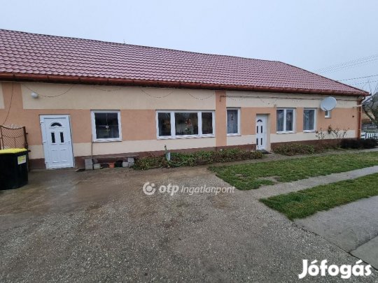 99 nm-es ház eladó Bakonytamási