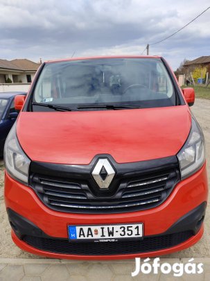 9 személyes kisbusz