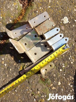 9db különböző méretű sarokvas egybe ami a képen látható