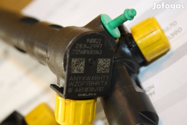 A6510704987 Porlasztó Mercedes Benz 28348371 A6510700587